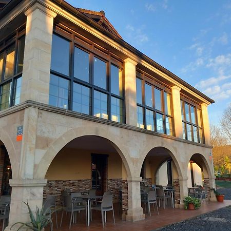 Hosteria Rio Negro Barcena de Cicero Екстер'єр фото
